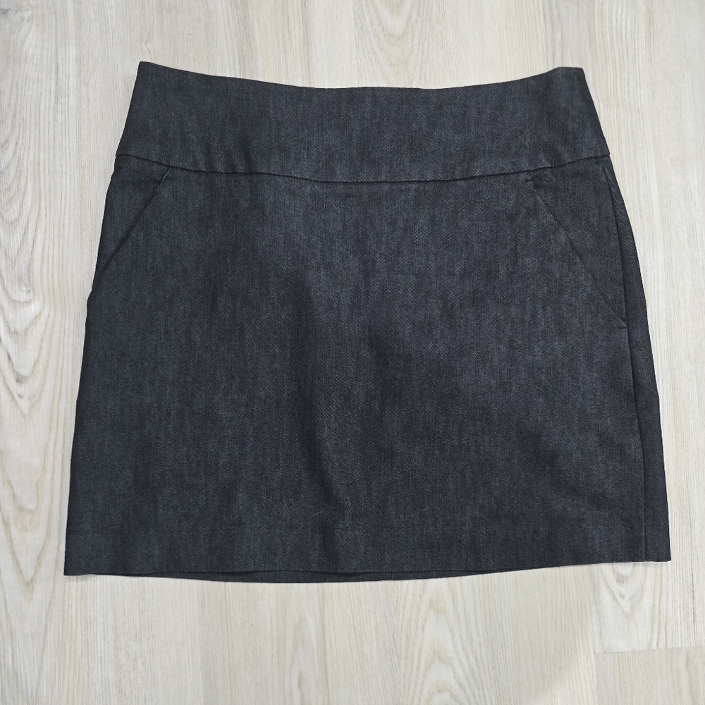 Kenneth Cole Reaction women's Denim Skirt Dark wash Mini Pencil Straight Size 8